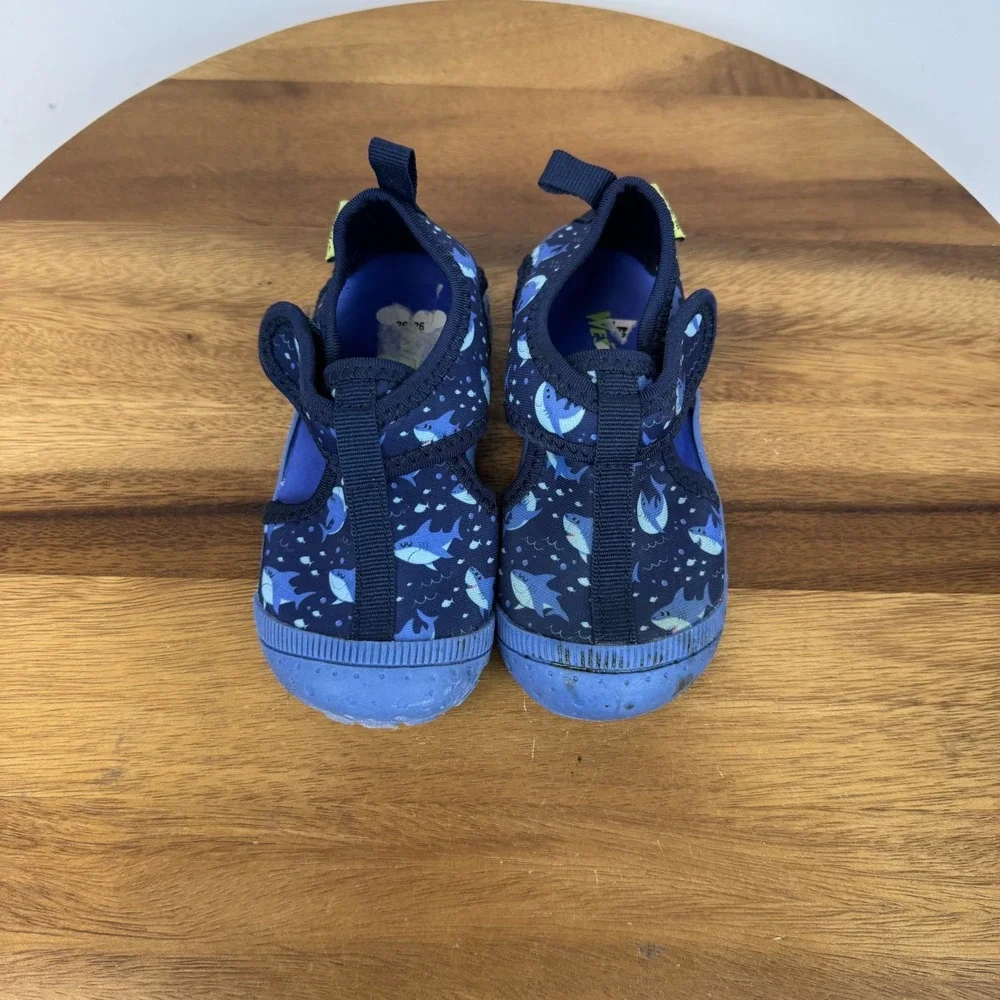New Little Kids Western Chief Blue Sharks Beachgoer Water Shoes Size 9 C NWOB